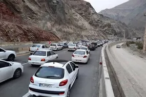 ترافیک نیمهسنگین در ۳ محور منتهی به تهران ترافیک نیمهسنگین در ۳ محور منتهی به تهران