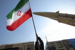 آمادگی ایران برای مقابله با ماجراجویی آمریکا آمادگی ایران برای مقابله با ماجراجویی آمریکا